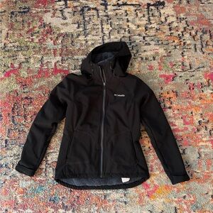 Columbia Women's Black jacket